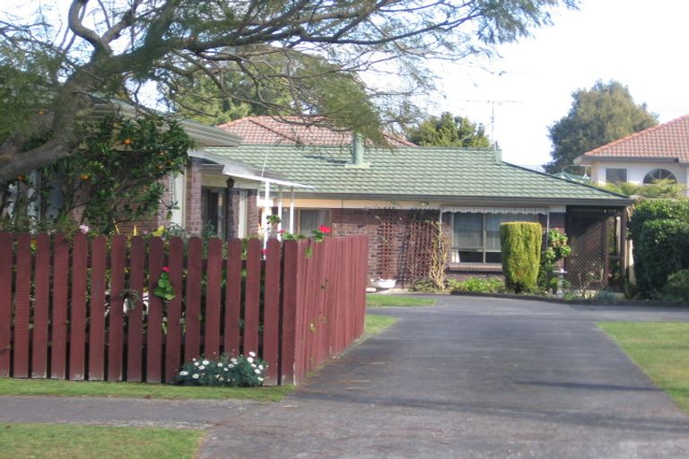 Photo of property in 2/8 Prictor Street, Papakura, 2110