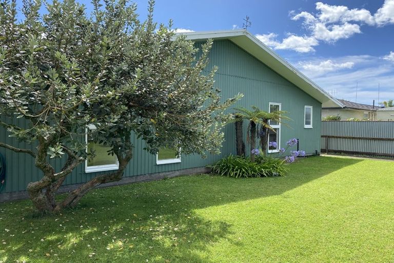Photo of property in 1 Hinton Road, Taradale, Napier, 4112