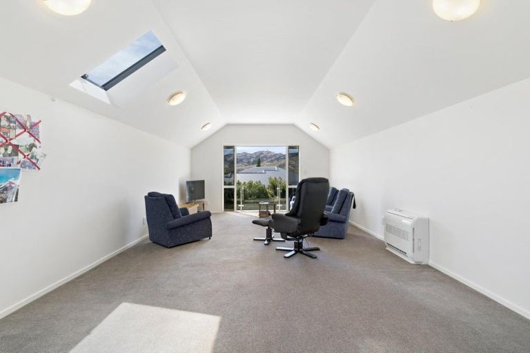 Photo of property in 18 Quartz Lane, Mount Pisa, Cromwell, 9383
