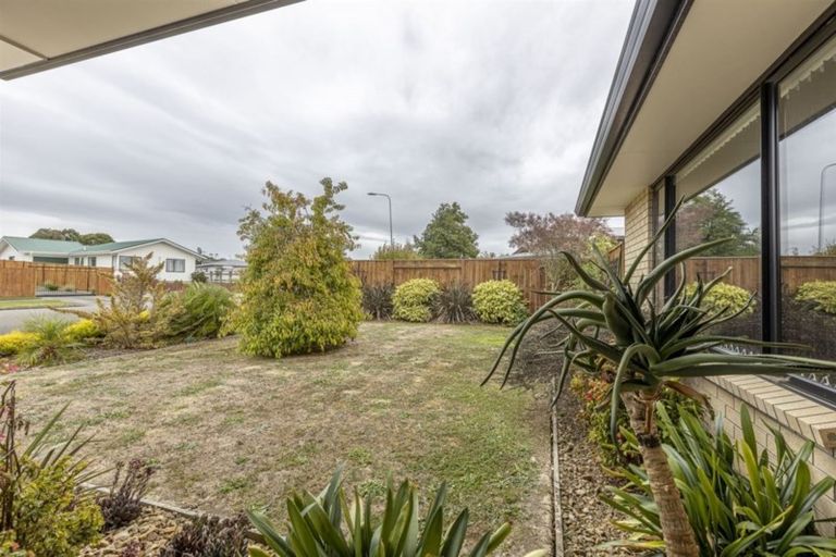 Photo of property in 108 Hillcrest Drive, Kelvin Grove, Palmerston North, 4414