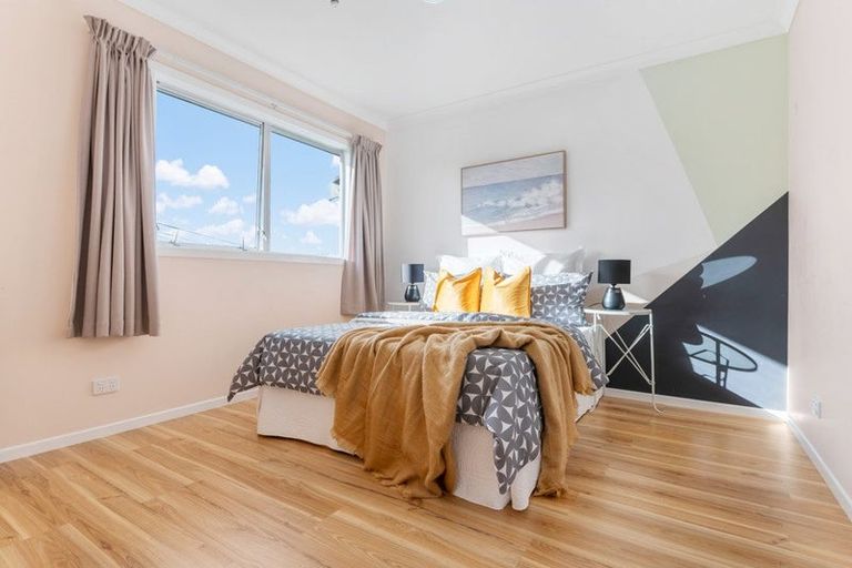 Photo of property in 191 Rangatira Road, Beach Haven, Auckland, 0626