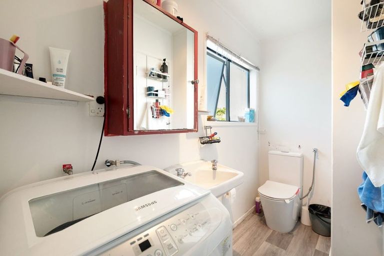 Photo of property in 522 Beach Road, Murrays Bay, Auckland, 0630