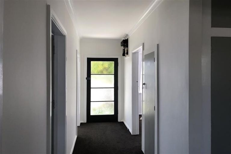Photo of property in 19 Kings Drive, Levin, 5510