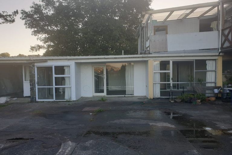 Photo of property in 40 West Coast Road, Glen Eden, Auckland, 0602
