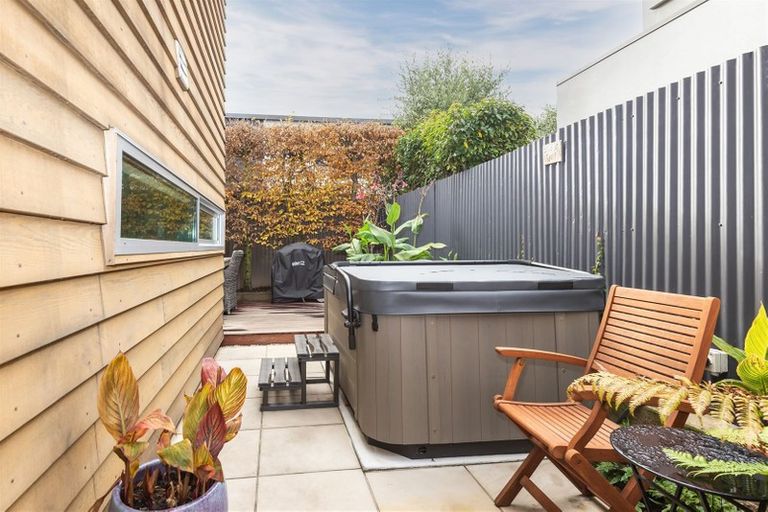 Photo of property in 61 Derby Street, St Albans, Christchurch, 8014