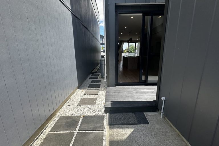 Photo of property in 25 Onekiritea Road, Hobsonville, Auckland, 0616