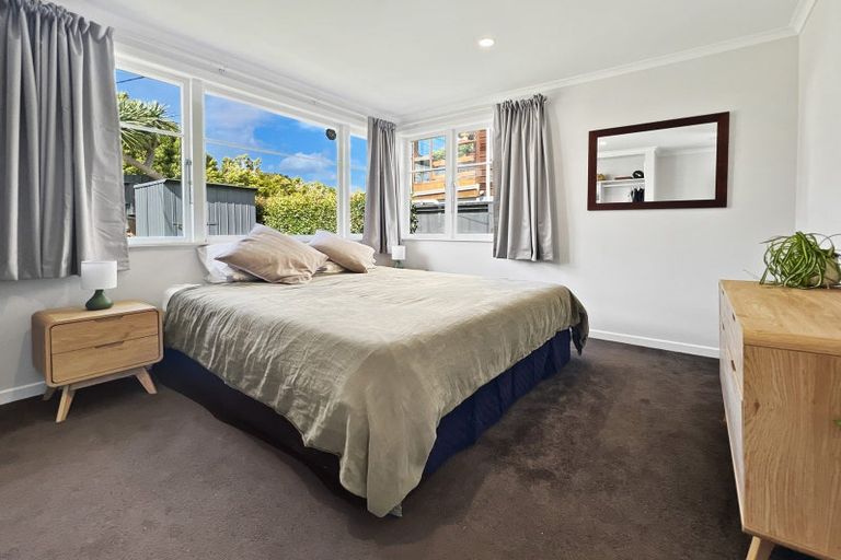 Photo of property in 222 Don Buck Road, Massey, Auckland, 0614