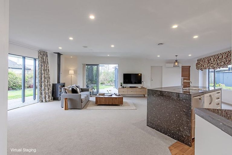 Photo of property in 1 Highgrove Place, Waipukurau, 4200