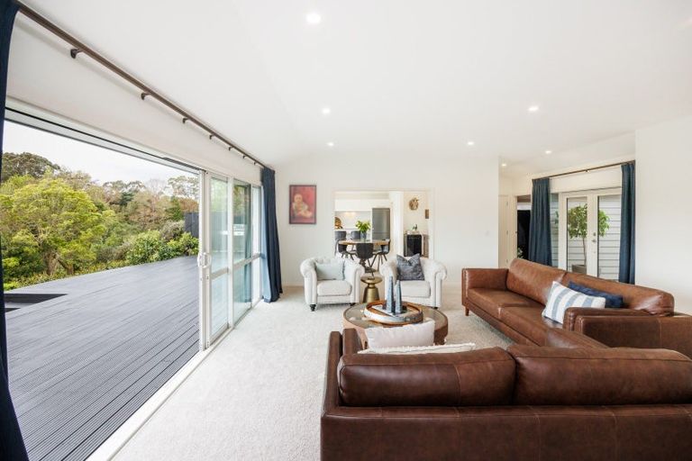 Photo of property in 28 Cashmere Drive, Fitzherbert, Palmerston North, 4410