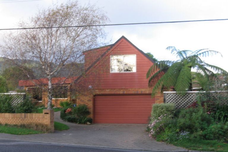 Photo of property in 43 Ngarara Road, Waikanae, 5036