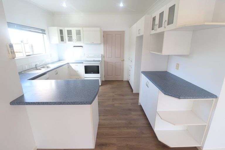 Photo of property in 1/4 Mickle Street, Te Atatu South, Auckland, 0610