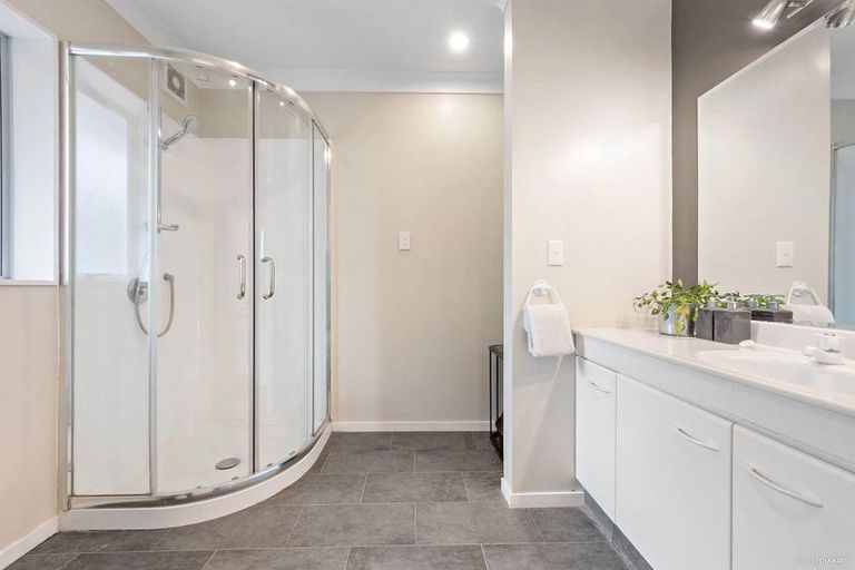 Photo of property in 10 Covina Place, Somerville, Auckland, 2014