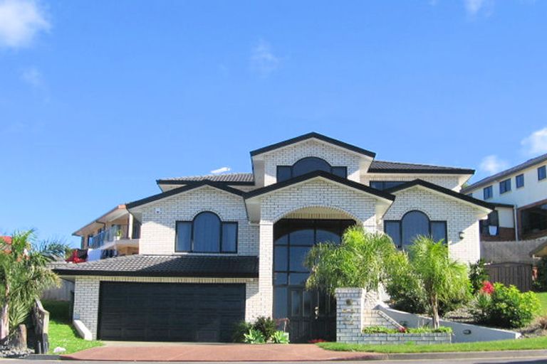 Photo of property in 12 San Angelo Court, Henderson, Auckland, 0612