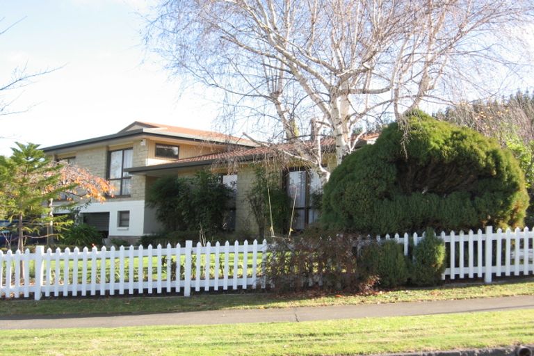 Photo of property in 1 Ewan Place, Taradale, Napier, 4112