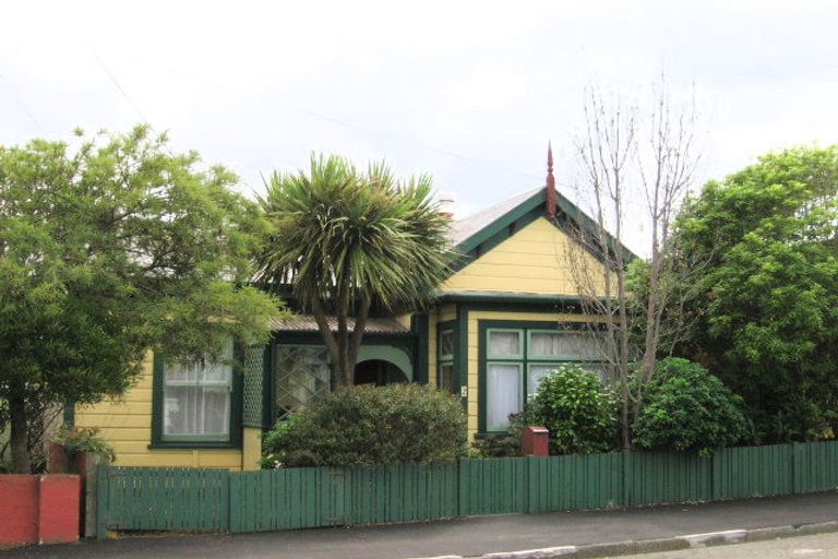 Photo of property in 2 Cardall Street, Newtown, Wellington, 6021