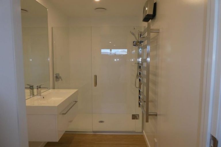 Photo of property in 12 Highlands Close, Queenstown, 9300