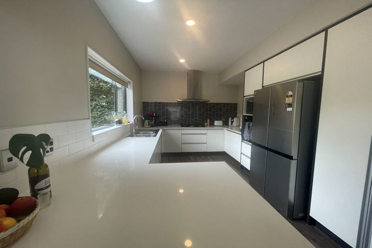 Photo of property in 38a Archers Road, Glenfield, Auckland, 0629