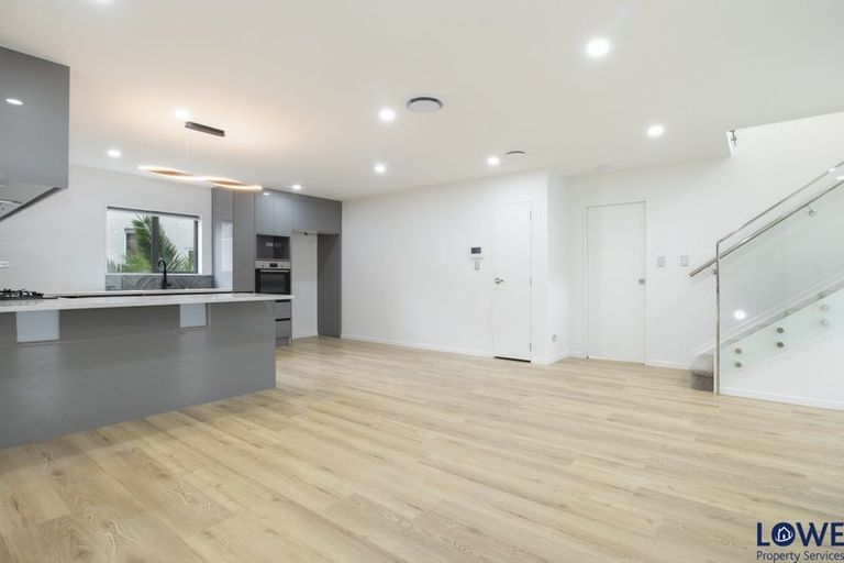 Photo of property in 33 Clendon Avenue, Papatoetoe, Auckland, 2025