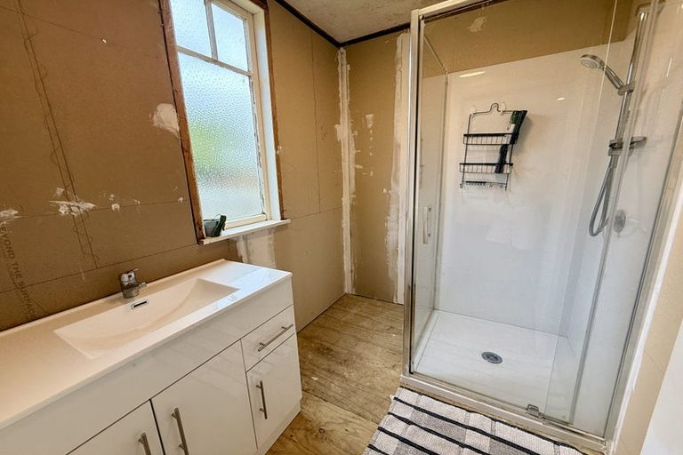 Photo of property in 63 Elles Road, Otautau, 9610