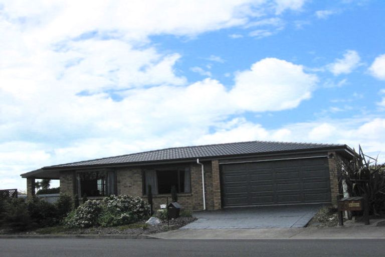 Photo of property in 17 Holcroft Place, Stoke, Nelson, 7011