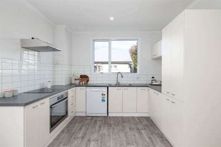 Photo of property in 8 Domain Terrace, Spreydon, Christchurch, 8024