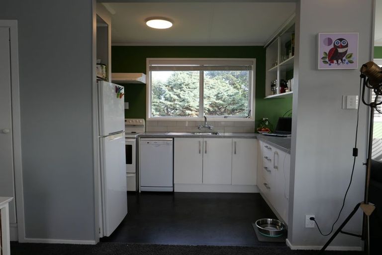 Photo of property in 10 Konini Crescent, Waikanae Beach, Waikanae, 5036