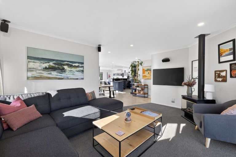 Photo of property in 14 Pascoe Drive, Woodend, 7610