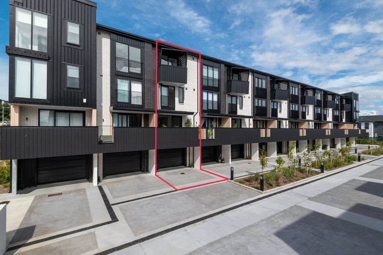 Photo of property in 2/19 Windlass Street, Long Bay, Auckland, 0630