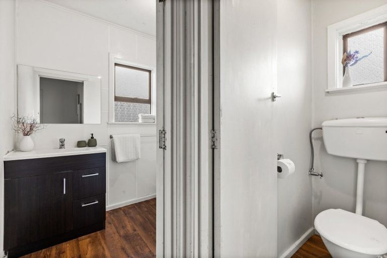 Photo of property in 10 Richmond Street, Maraenui, Napier, 4110