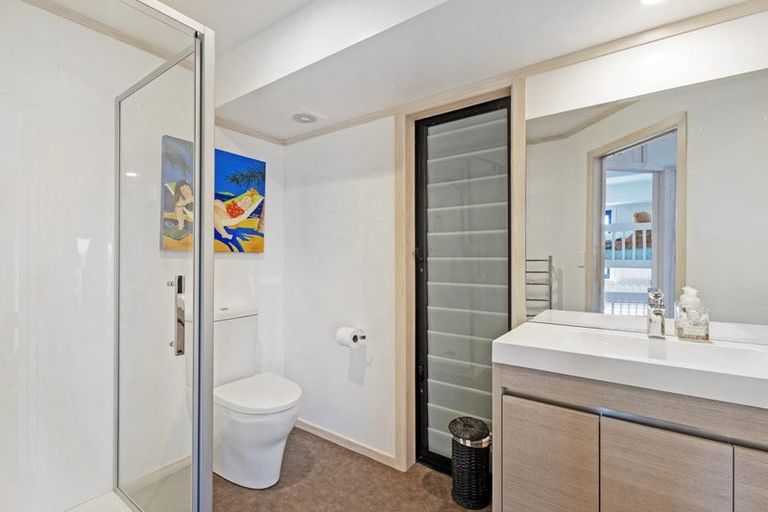 Photo of property in 34 Motuhoa Road, Tairua, 3508