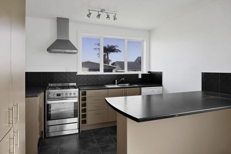 Photo of property in 13 Murray Avenue, Hawera, 4610