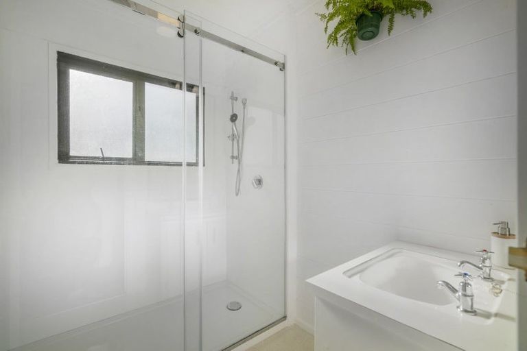 Photo of property in 12 Miro Place, Whitianga, 3510