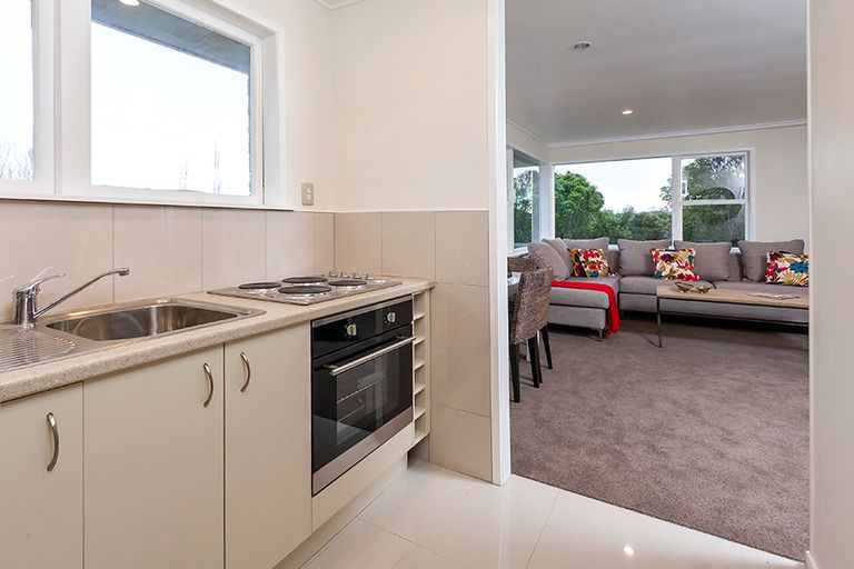 Photo of property in 2/357 Pakuranga Road, Pakuranga Heights, Auckland, 2010