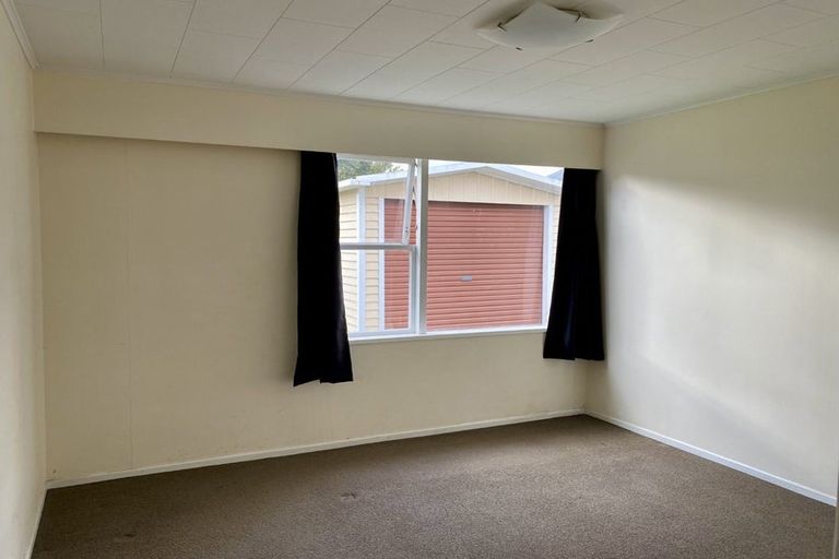 Photo of property in 3c Porutu Street, Fairfield, Lower Hutt, 5011