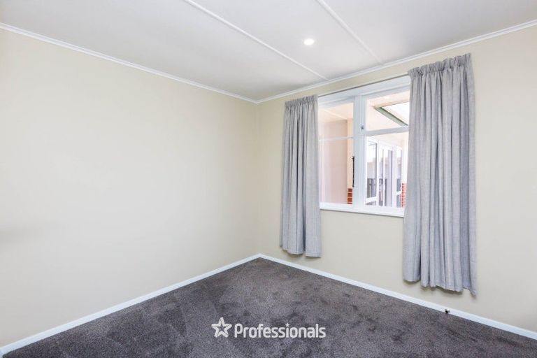 Photo of property in 23 Charles Street, Clouston Park, Upper Hutt, 5018