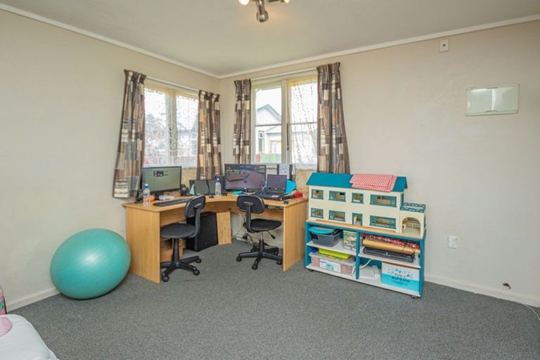 Photo of property in 12a Hokio Beach Road, Levin, 5510