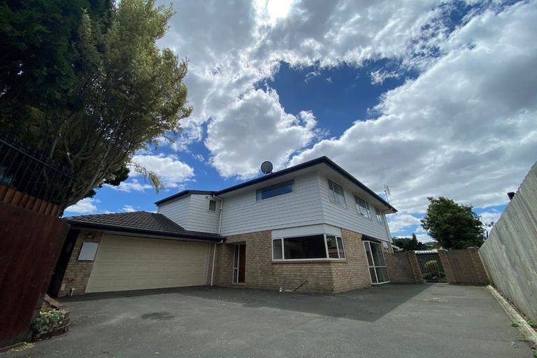 Photo of property in 4a Roche Avenue, Upper Riccarton, Christchurch, 8041