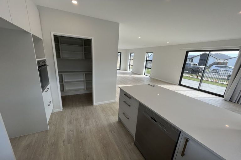 Photo of property in 58 Whitburn Avenue, Halswell, Christchurch, 8025