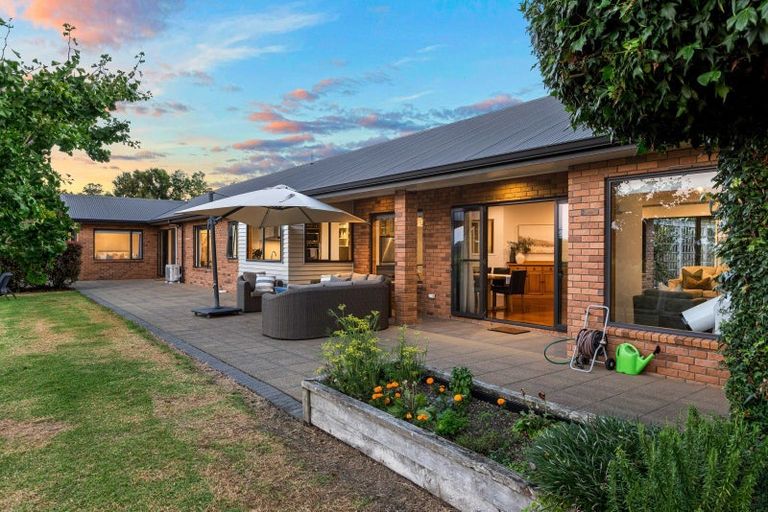 Photo of property in 15 Joblin Road, Wainui, Silverdale, 0994