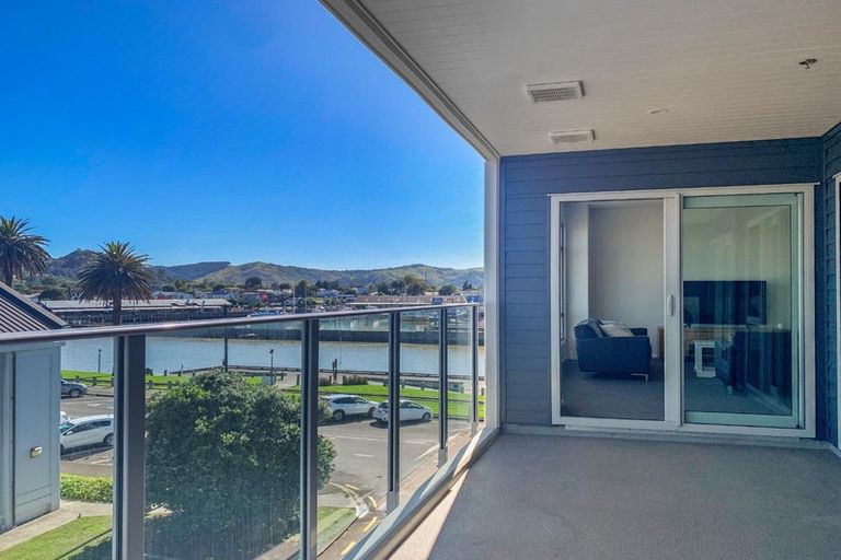 Photo of property in 4 Reads Quay, Gisborne, 4010