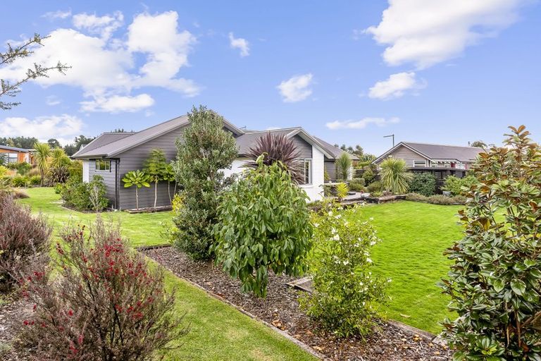 Photo of property in 2 Lamont Place, Waikanae, 5036