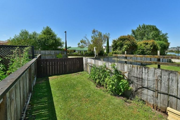 Photo of property in 59 Maygrove Drive, Orewa, 0931