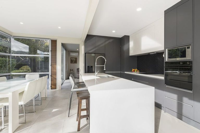 Photo of property in 7 Pikitanga Close, Tawa, Wellington, 5028