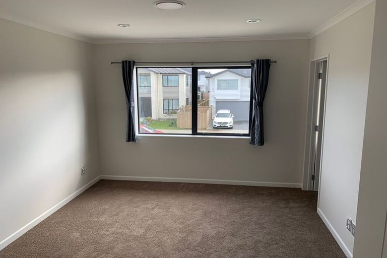 Photo of property in 11 Hinoki Way, Flat Bush, Auckland, 2019