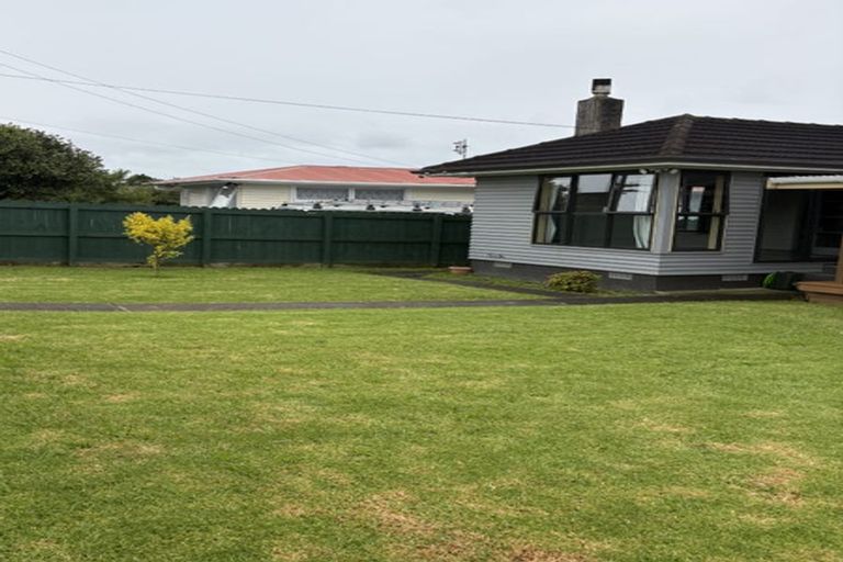 Photo of property in 19 Blake Road, Mangere East, Auckland, 2024