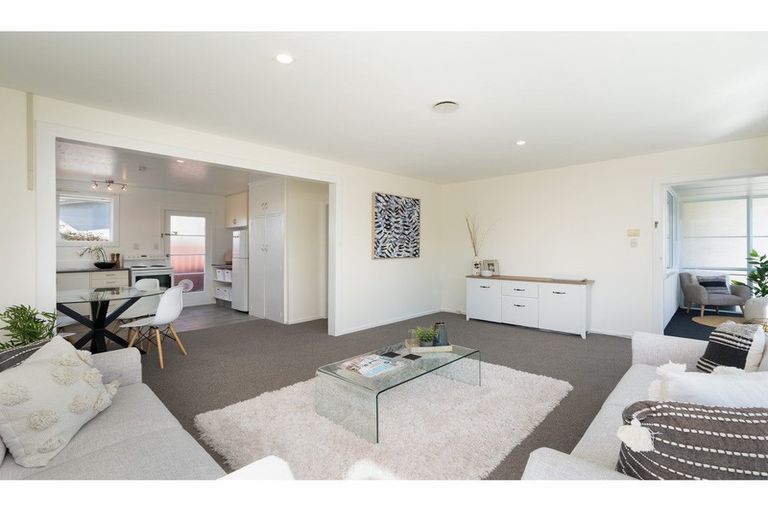 Photo of property in 2/519 Hereford Street, Linwood, Christchurch, 8011