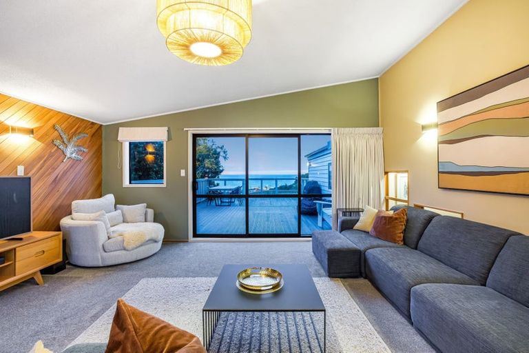 Photo of property in 45 Mana View Road, Paremata, Porirua, 5026