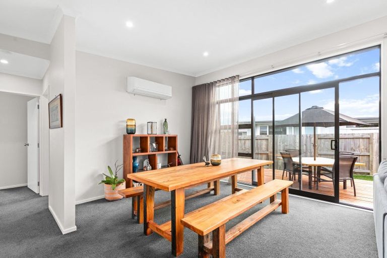 Photo of property in 18 Dee Street, Otane, 4202