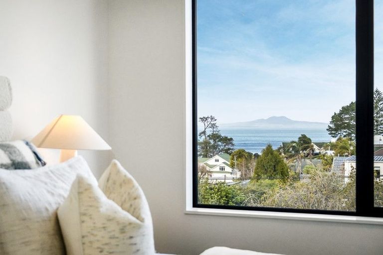 Photo of property in 12a Rewi Street, Torbay, Auckland, 0630