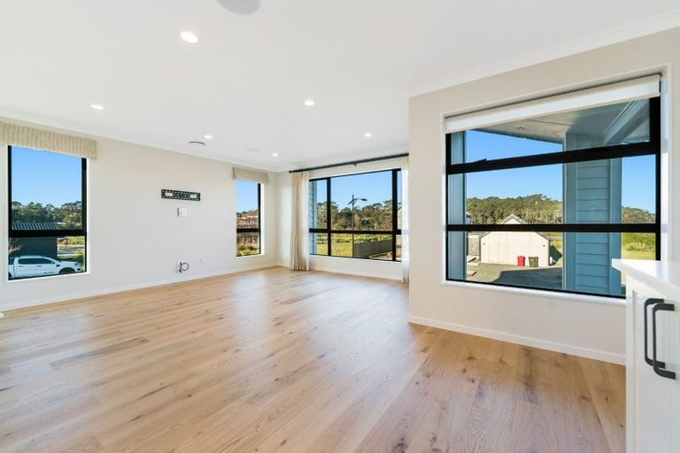 Photo of property in 91 Riverhead Point Drive, Riverhead, 0820